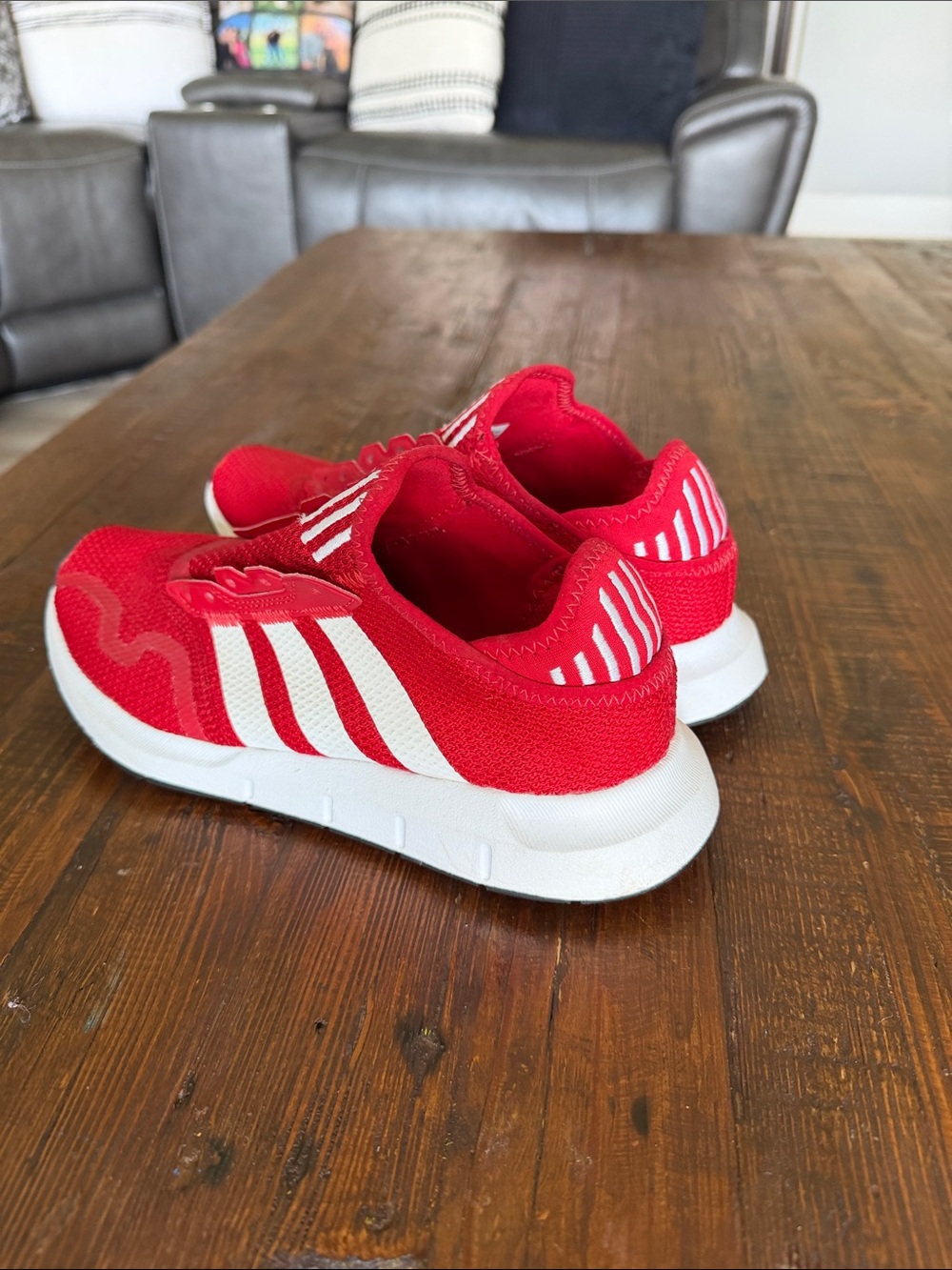 adidas women’s red and White Athletic Sneakers-Sz 6 - Picture 3 of 6